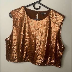 Women crop top, color brown, size XL